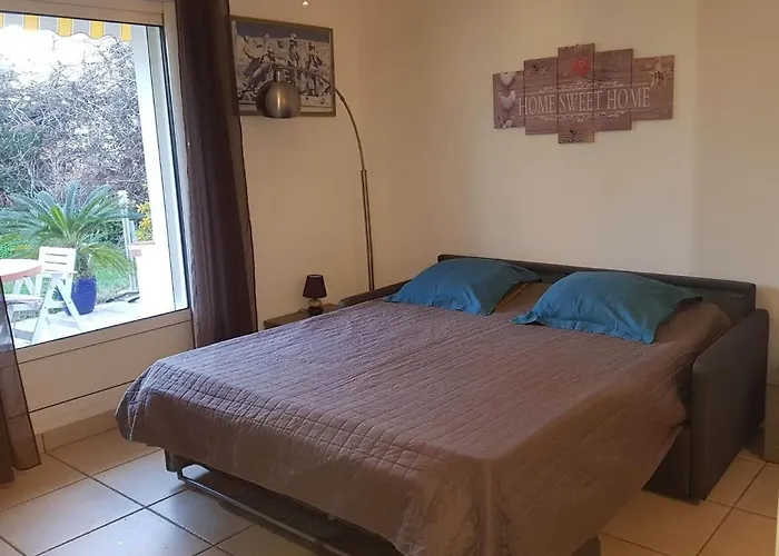Apartment Centre