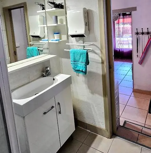 Apartment Centre *