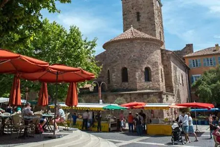 Centre * Fréjus
